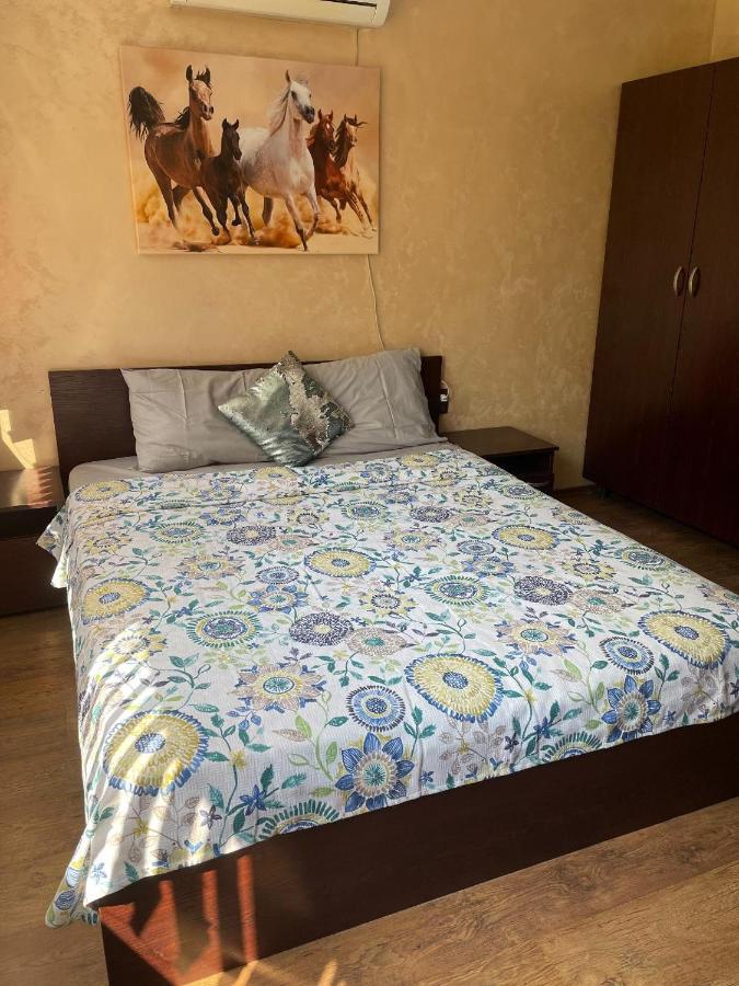 부르가스 Lotos Apartament 아파트 외부 사진