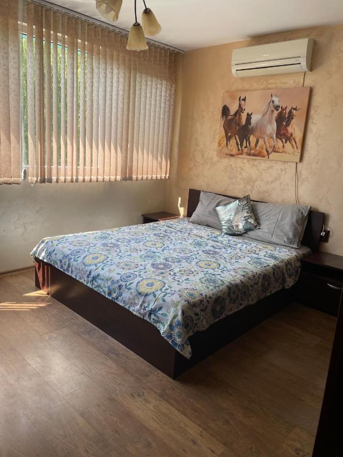 부르가스 Lotos Apartament 아파트 외부 사진